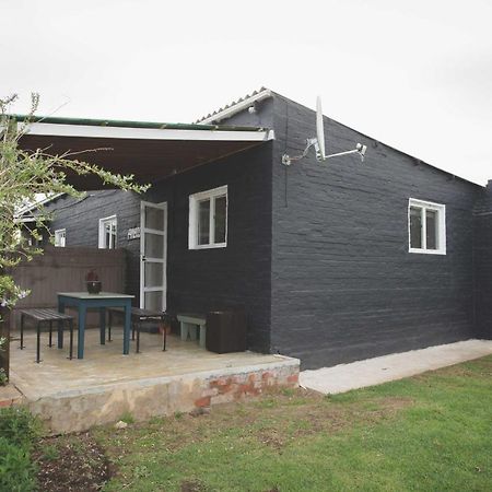 Beyond Urban Cottages ストームス・リバー エクステリア 写真