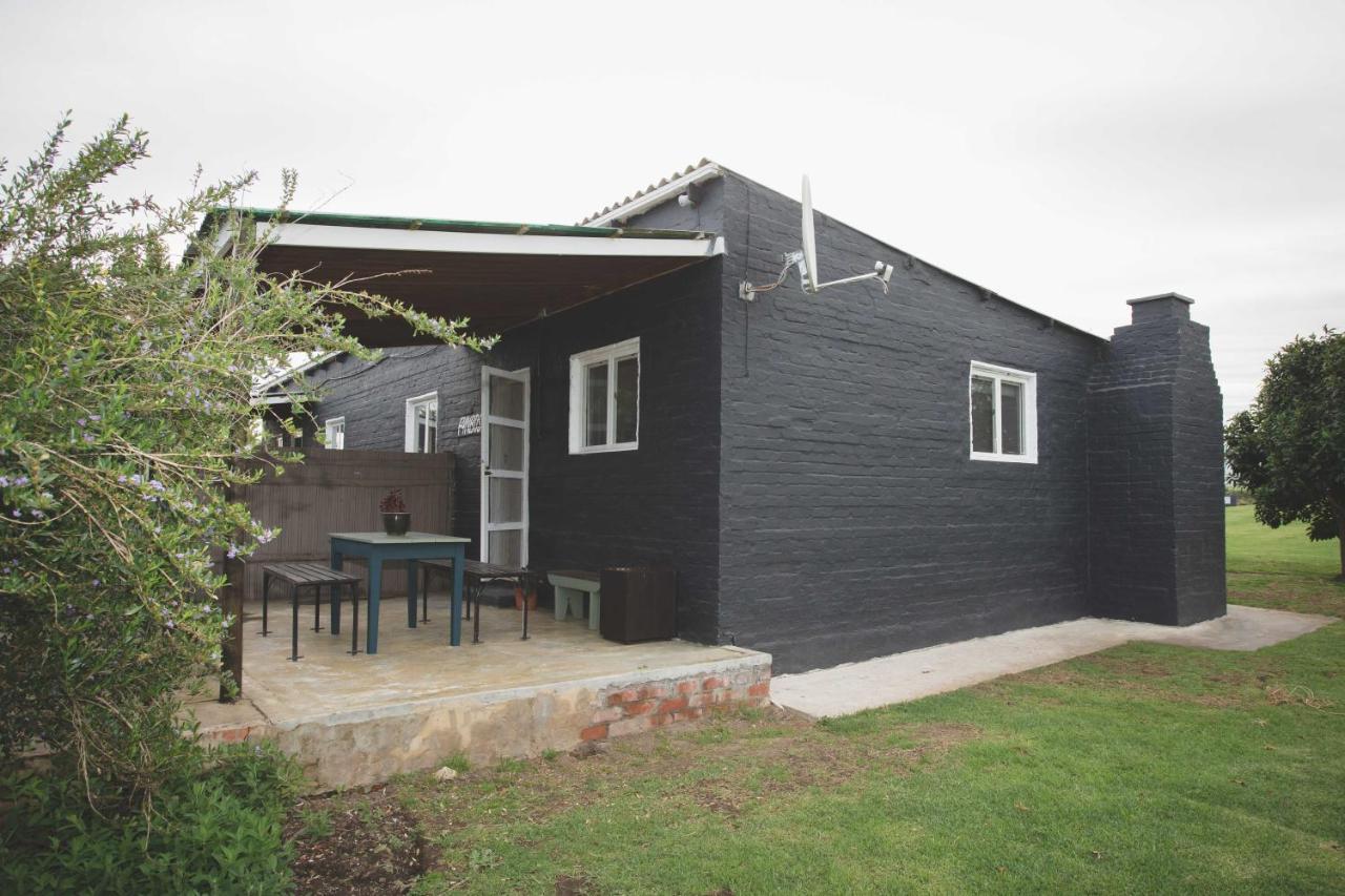 Beyond Urban Cottages ストームス・リバー エクステリア 写真