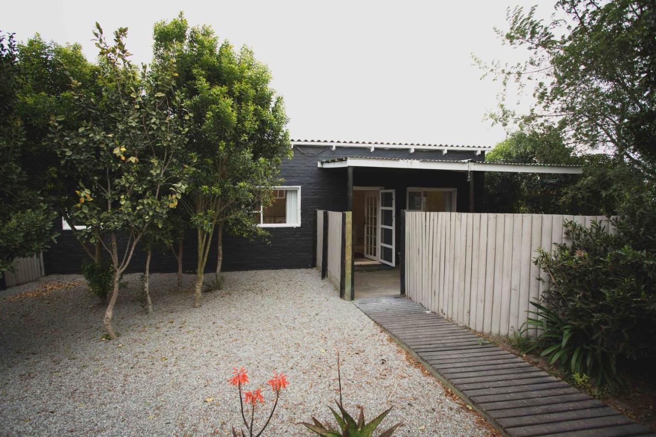 Beyond Urban Cottages ストームス・リバー エクステリア 写真